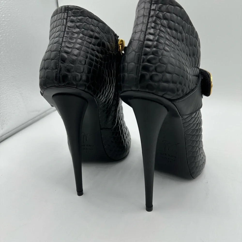 Booties - Picture 2 of 7
